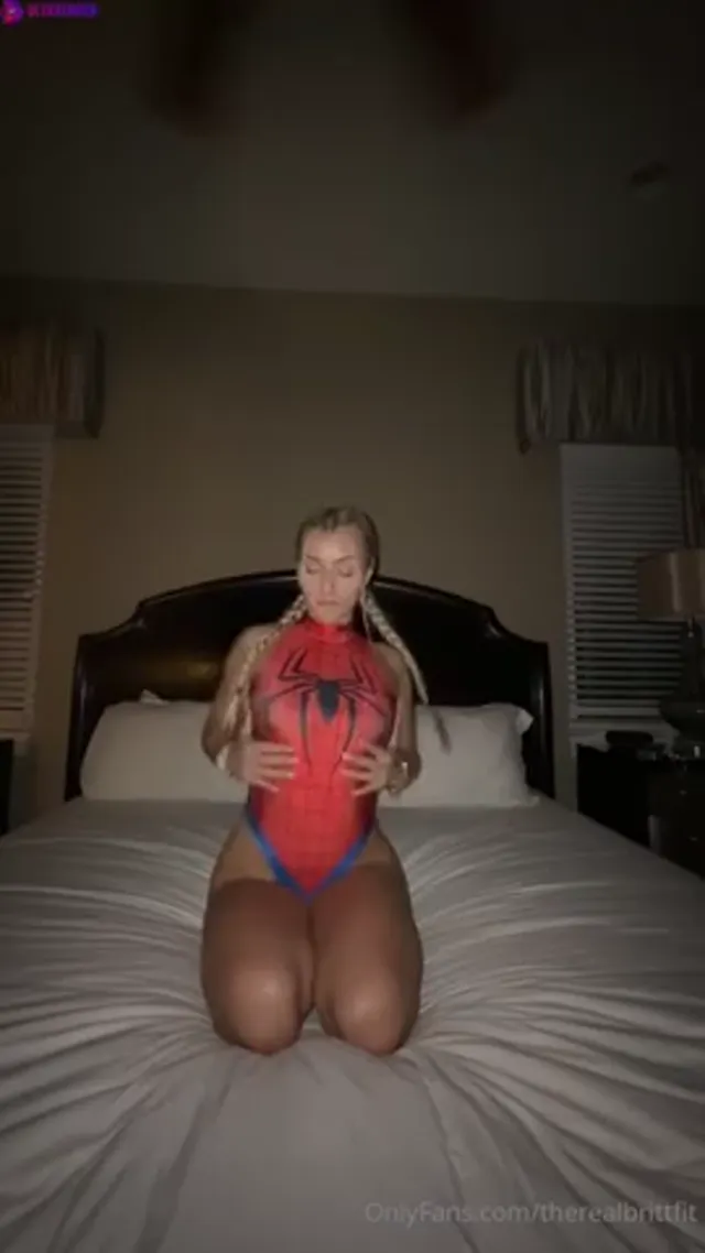 Therealbrittfit – Spider Girl Cosplay Sextape