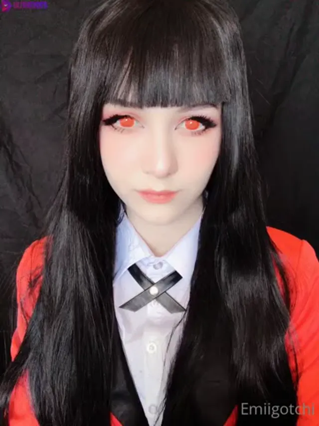 EmiiGotchi – Deep Dildo Blowjob Facing Camera