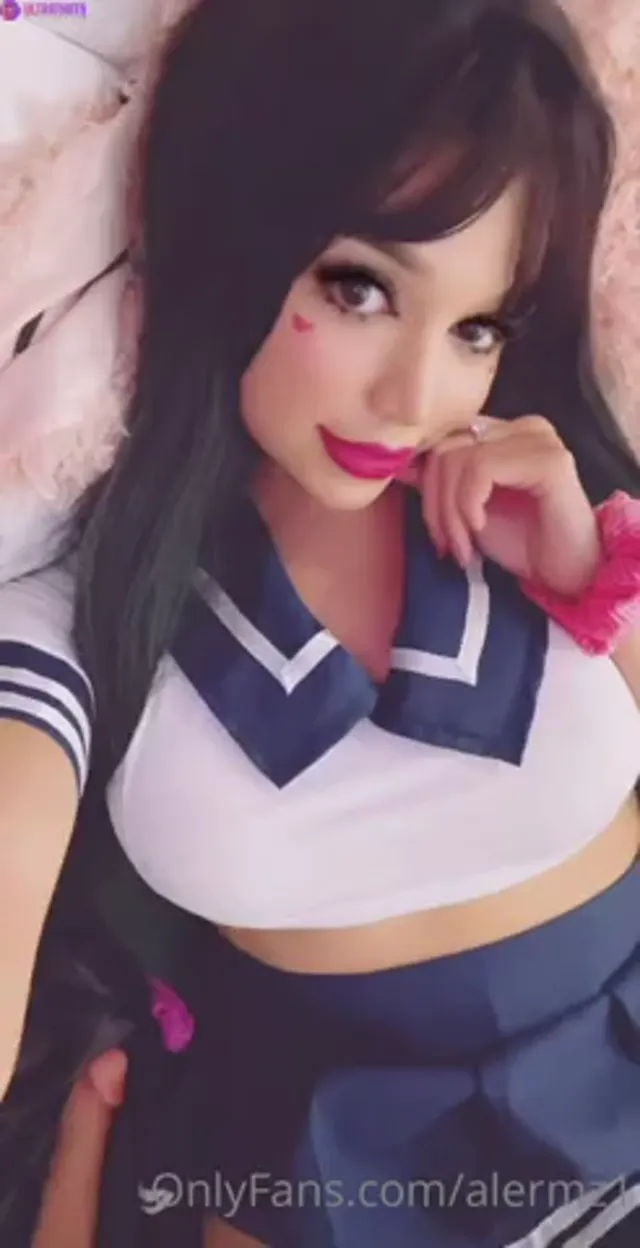 Aleida Ramirez – Cute Cosplayer Riding Big Dildo Hard