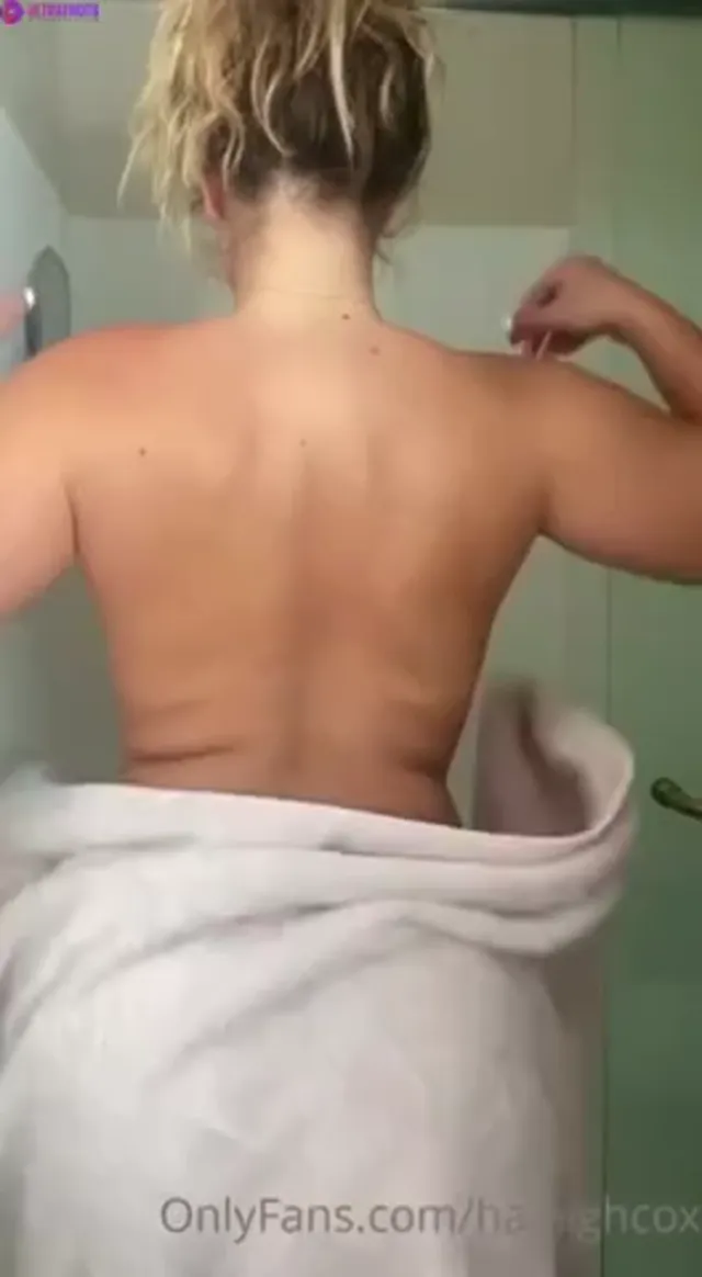 HaleighCox Monster Ass White Girl Shower Time