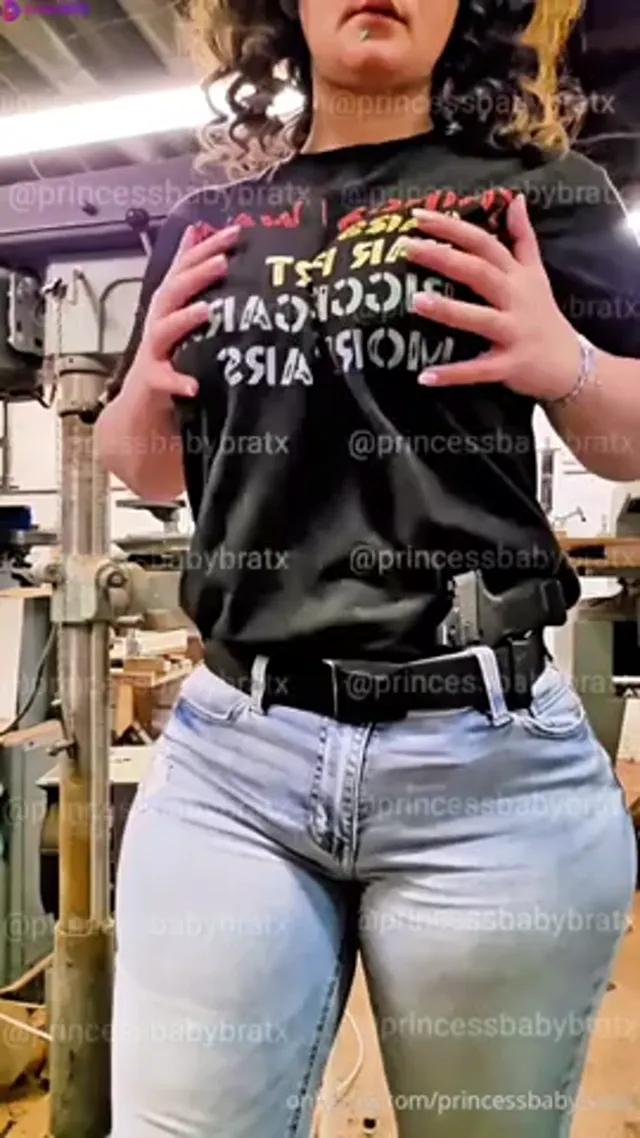 PincessBabyBrat Stripping Spreading Ask At Work