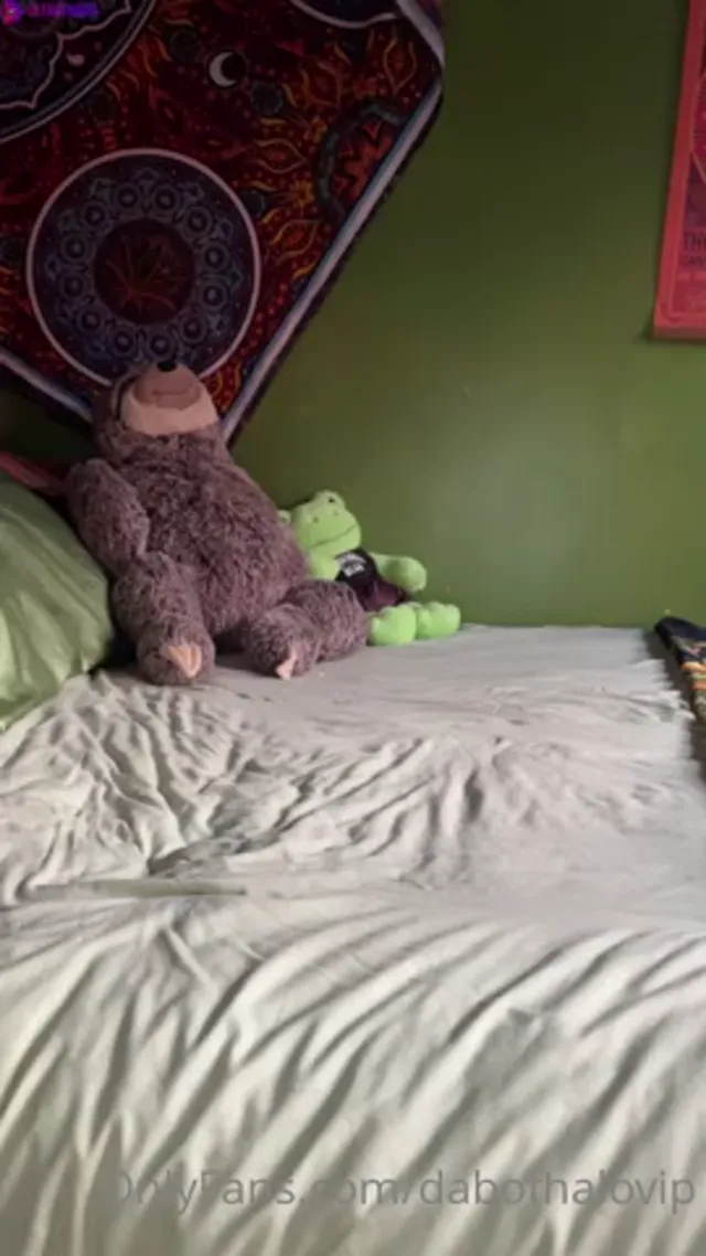 DabOfHalo Bouncing Ass And Pussy Fuck With Sex Toy