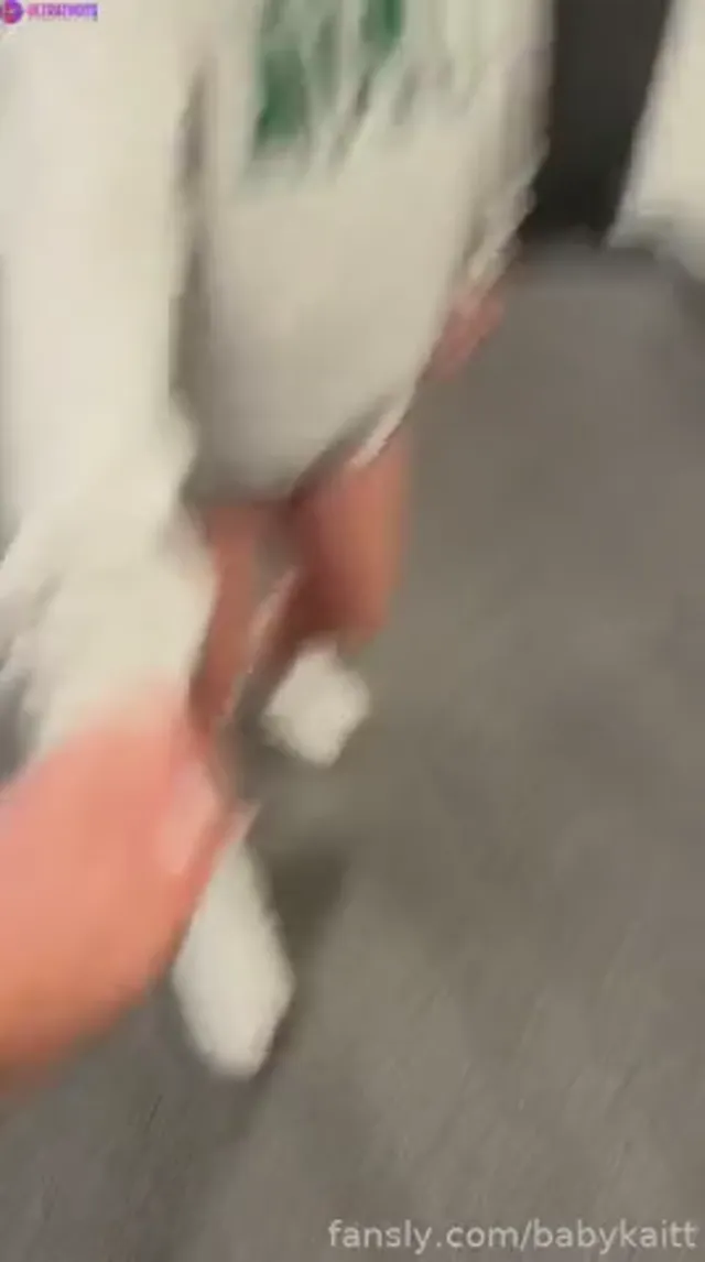 Babykaitt – Blowjob and Cumwalking with Big Facial in Public