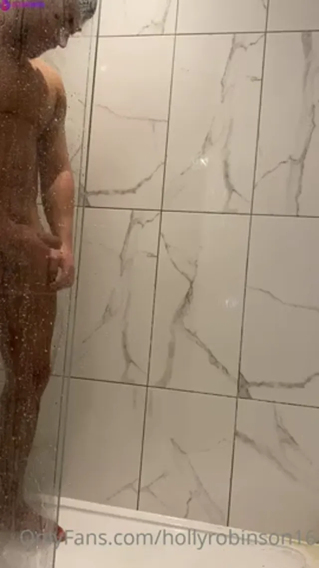 Holly Robinson Homemade Sucking And Fucking in shower