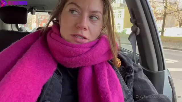 Katjanadine – Pregnant Danish MILF Fucks Stranger Video