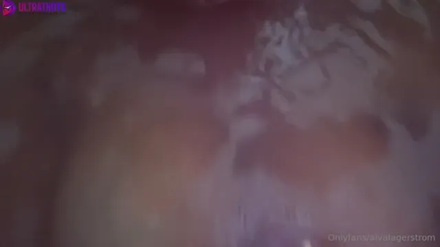 Alva Lagerström – Teasing in Bath