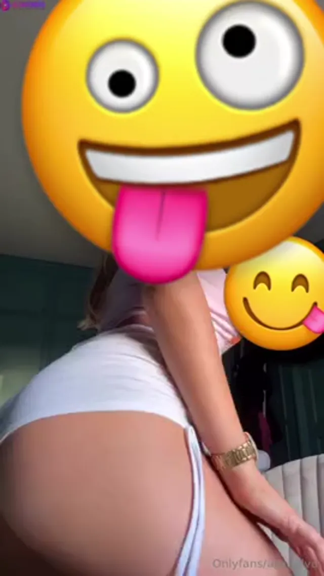 Alva Lagerström – Shaking her ass