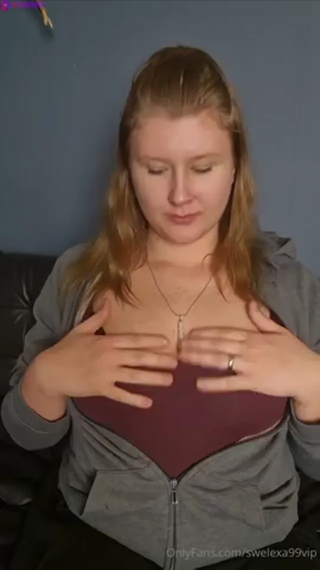 Swedish swelexa99 masturbates 4