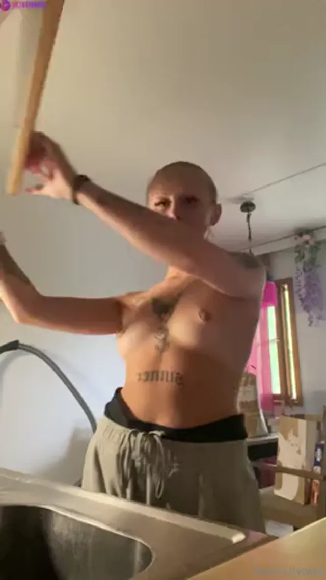 Finnish  jadebeib naked in the kitchen making the dishes