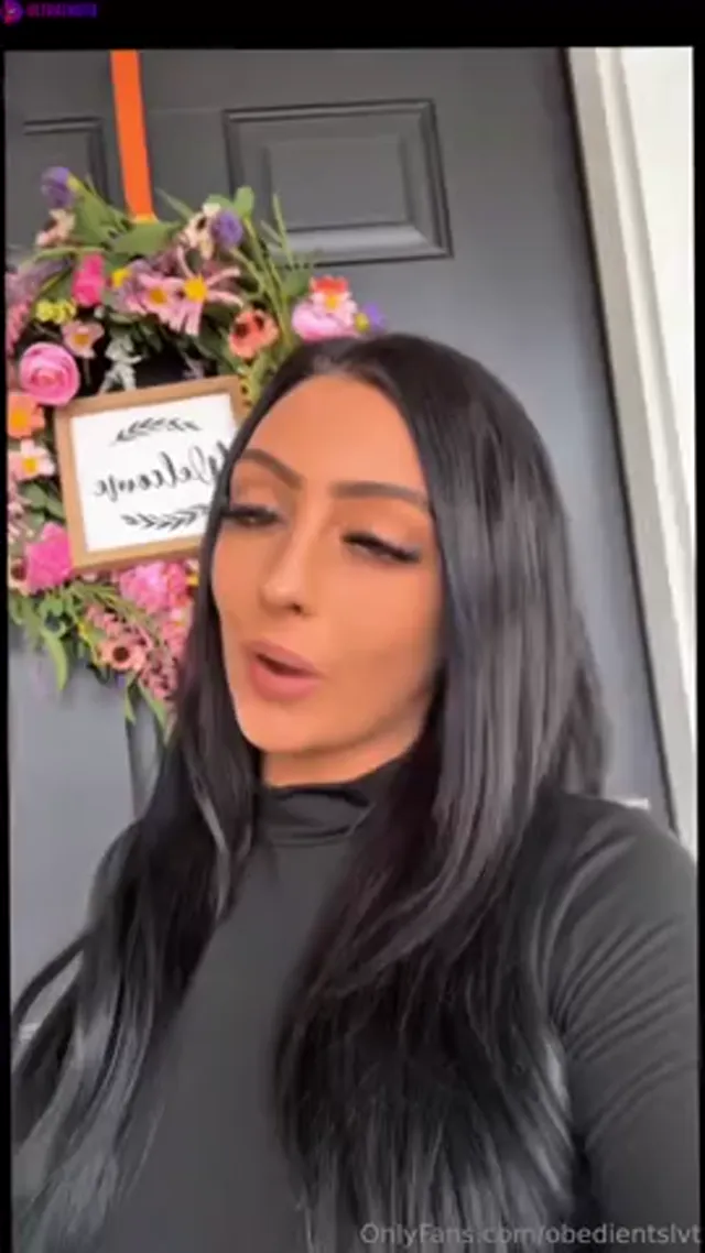 IndianaMylf Fucks Her Uber Driver