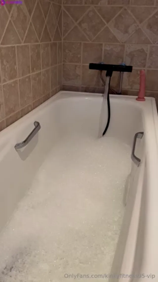 Kinkyfitness95 dildo missonary