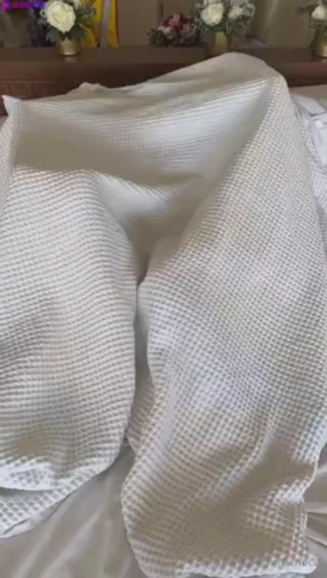 Itsmecat – Homemade FFM Threesome With Quinn Finite