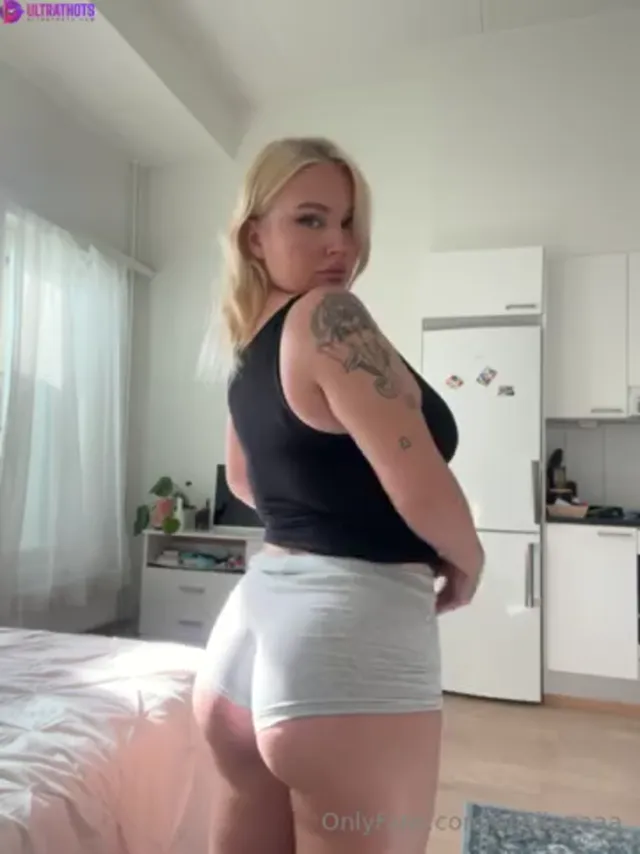 Finnish ellailonaaa showing off 3