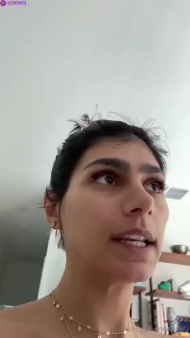 Mia Khalifa – Topless Showering On Livestream