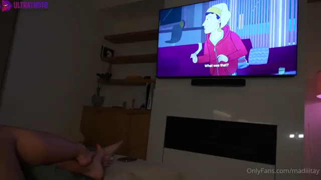 Madiiitay – First Time Getting Fucked By 2 Big Dicks