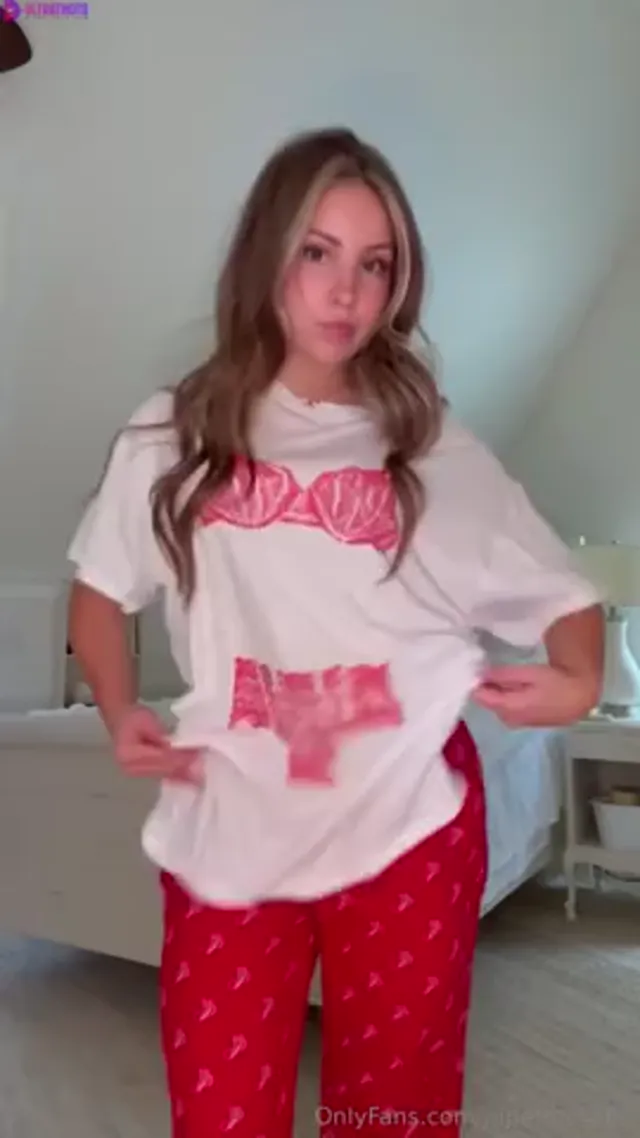 Piper Rockelle Stripping in Bedroom PPV