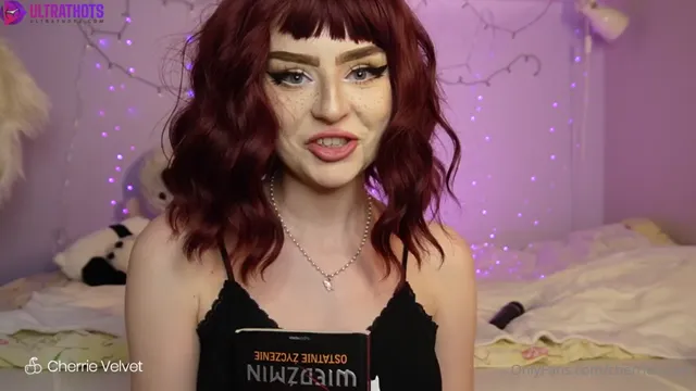 Cherrie Velvet Loud Bookreading With Intense Orgasm