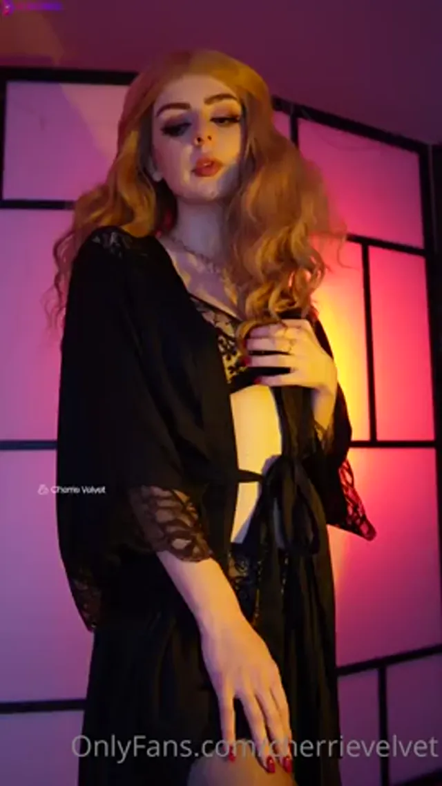 Cherrie Velvet Striptease In Black Lingerie