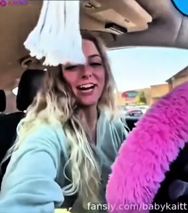 BabyKaitt Public Parking Lot Pussy Play