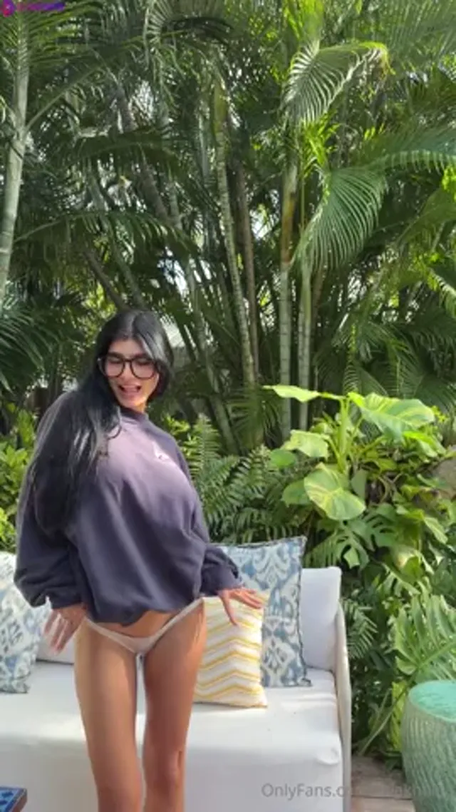 Mia Khalifa – Sexy Try On Haul Outdoors