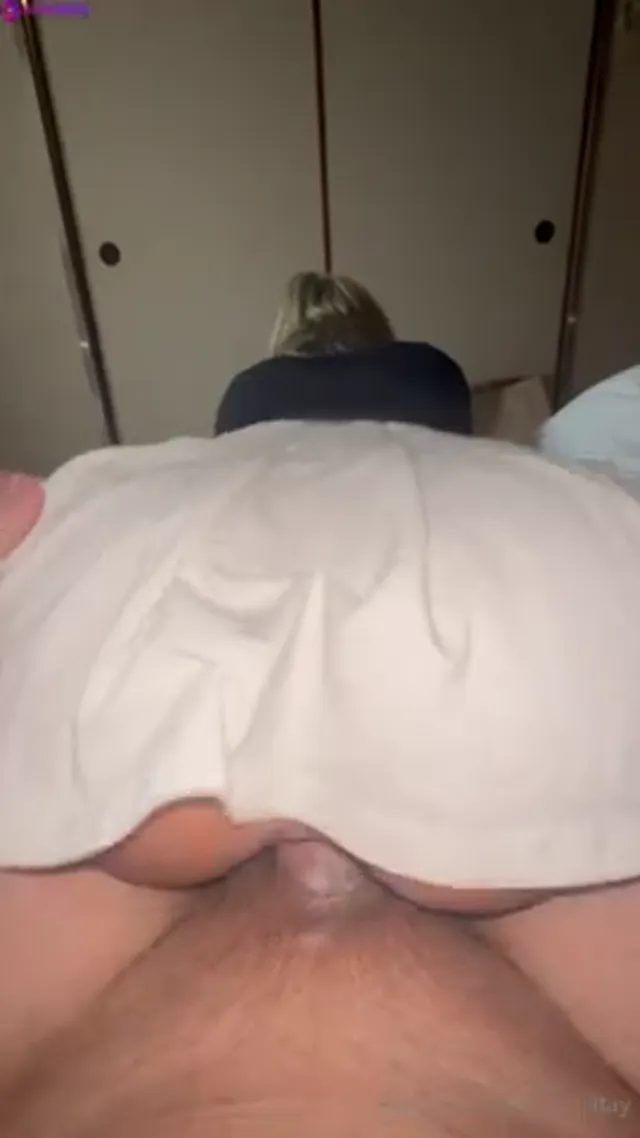 Madiiitay Gamer Girl Pussy Grip Fuck Cumshot