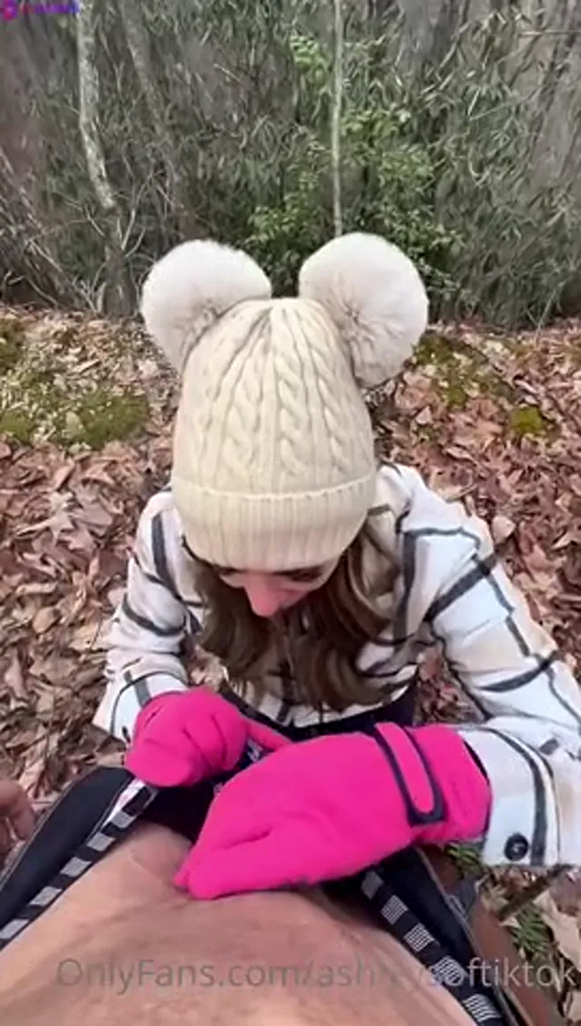 AshleysOfTikTok Giving It Up While Hiking