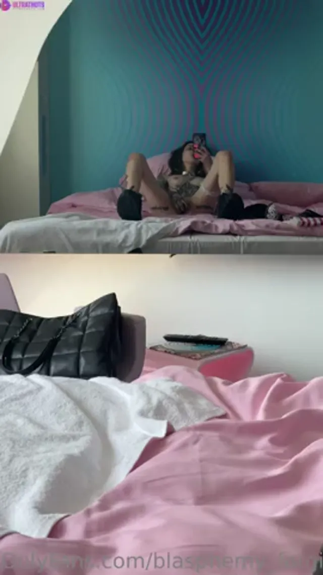 Blasphemy_forgivness – Tattooed German Girl Fingering Pussy