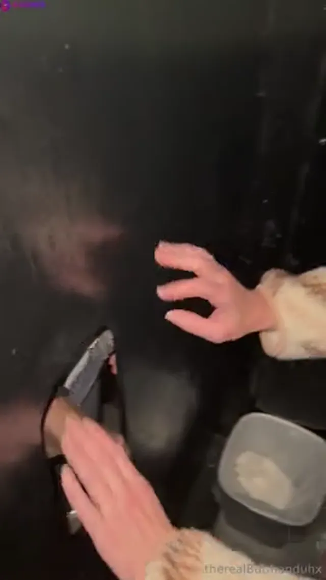 Amateur @ REAL Gloryhole Sucking Cock