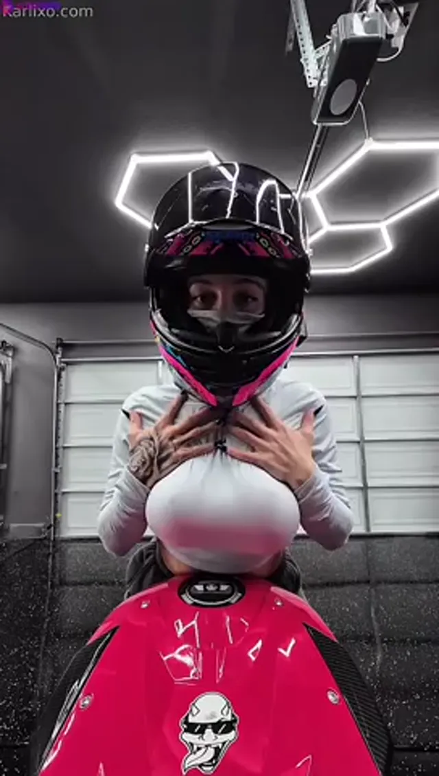 Karlixo Huge Tits Fat Ass Latina Bike Striptease