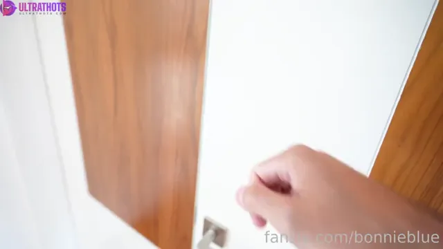 Bonnie Blue – Intense Lesbian Sex With Riley Reid