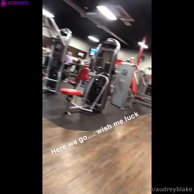 AudreyBlake Huge Tits Blonde Bating At The Gym