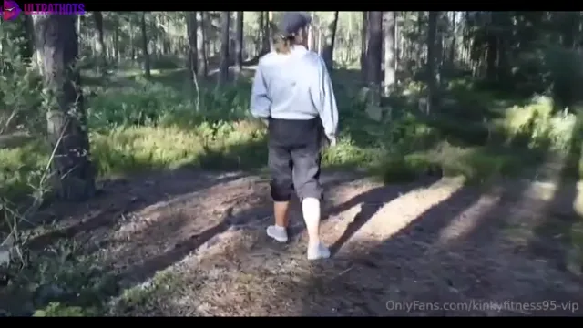 Norwegian Kinkyfitness95 Blowjob In Woods