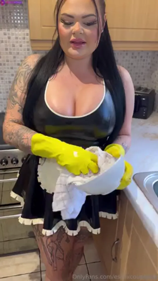 Essexcouplevip blowjob doggy