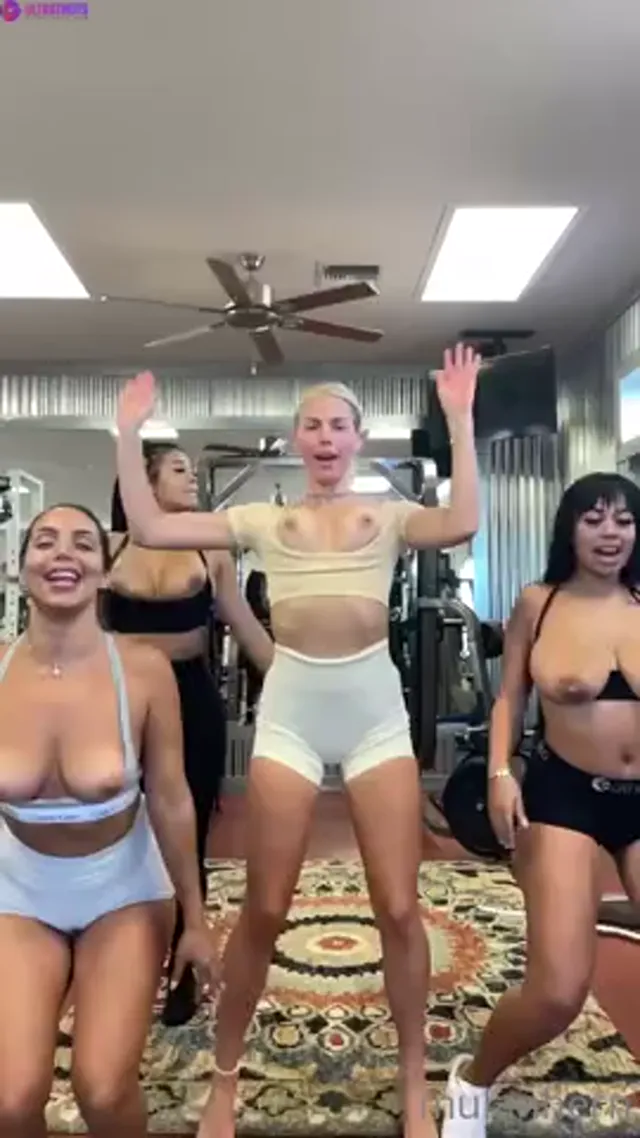 Mulan Hernandez Bouncing Tits With Friends In The Gym