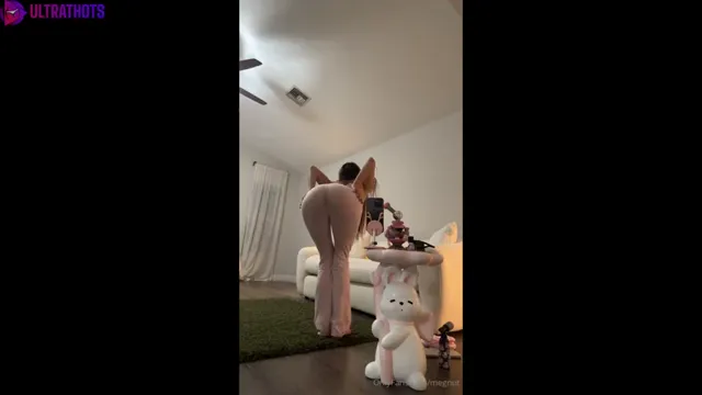 Megnutt02 – Slow Striptease And Showing Bare Ass