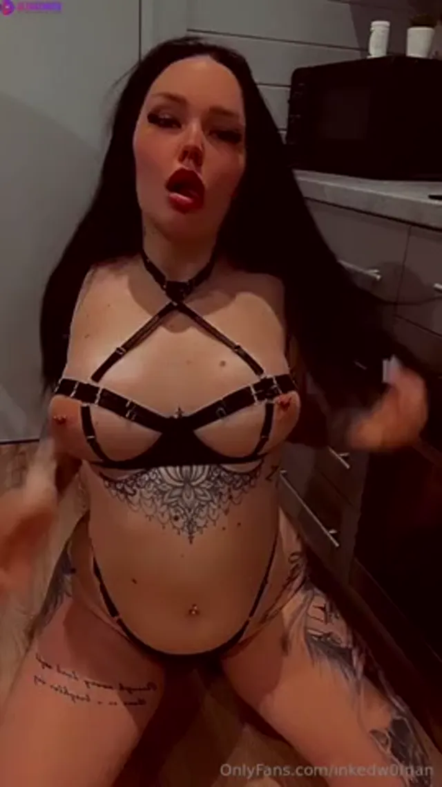 Norwegian Inked Babe Sexy Tits