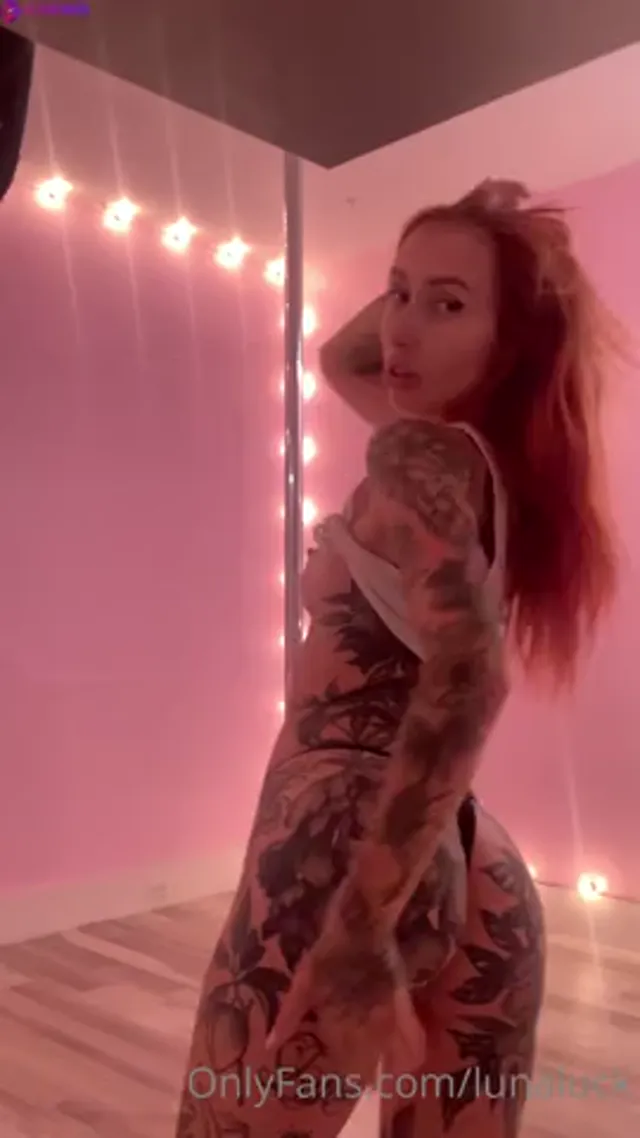 Luna Luck Poledance