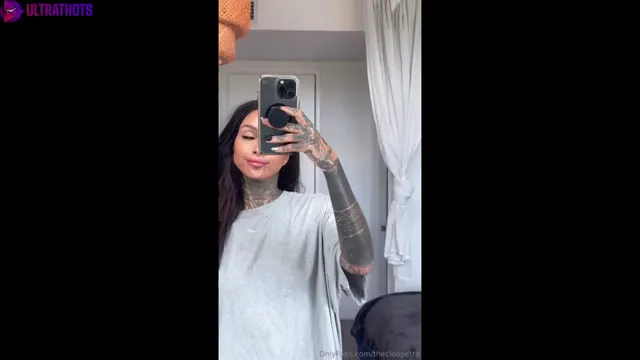 Swedish Cleo Hot Inked Body