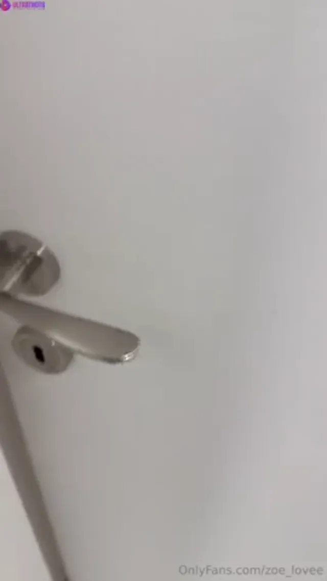 Zoe_lovee – Secret Cheating Affair Sextape