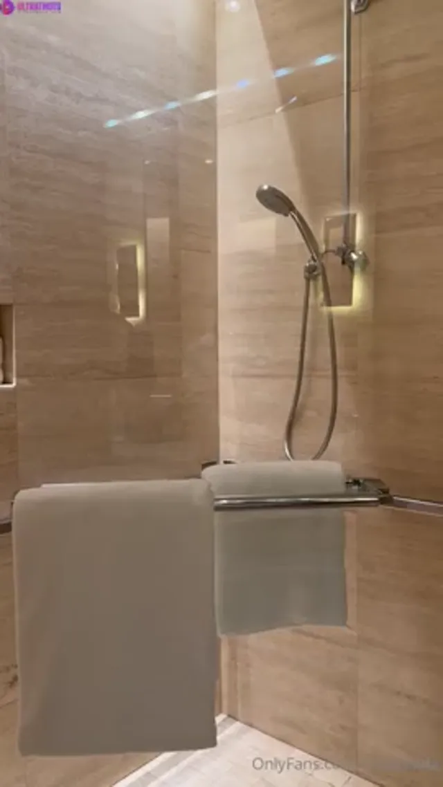 Mia Khalifa Livestreaming Nude In Shower