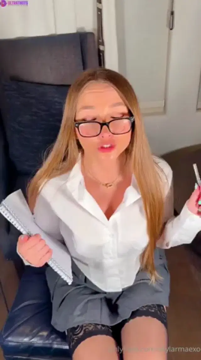 Skylarmaexo Hooking Up With Boss Sextape