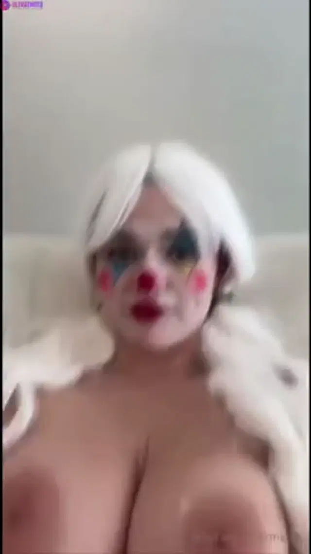 Megnutt02 – Titty And Ass Play In Clown Makeup