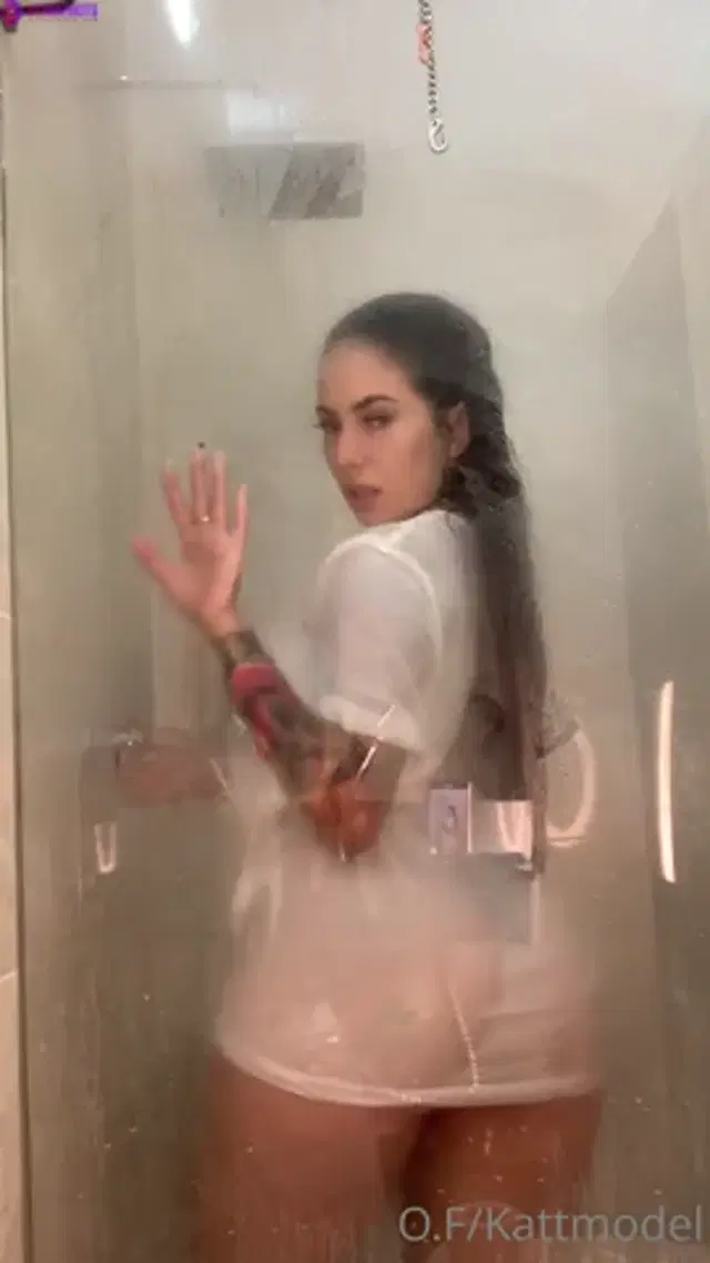 Showering dildo