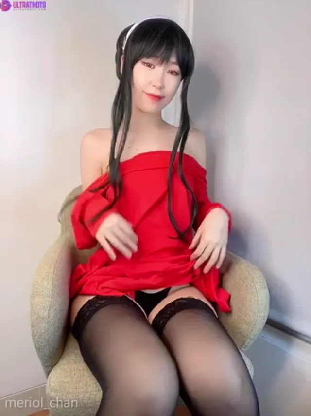 Meriol Chan Teasing In Stockings