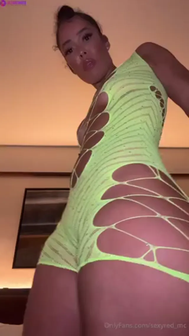 Sexy Red Magic City Shakes Booty