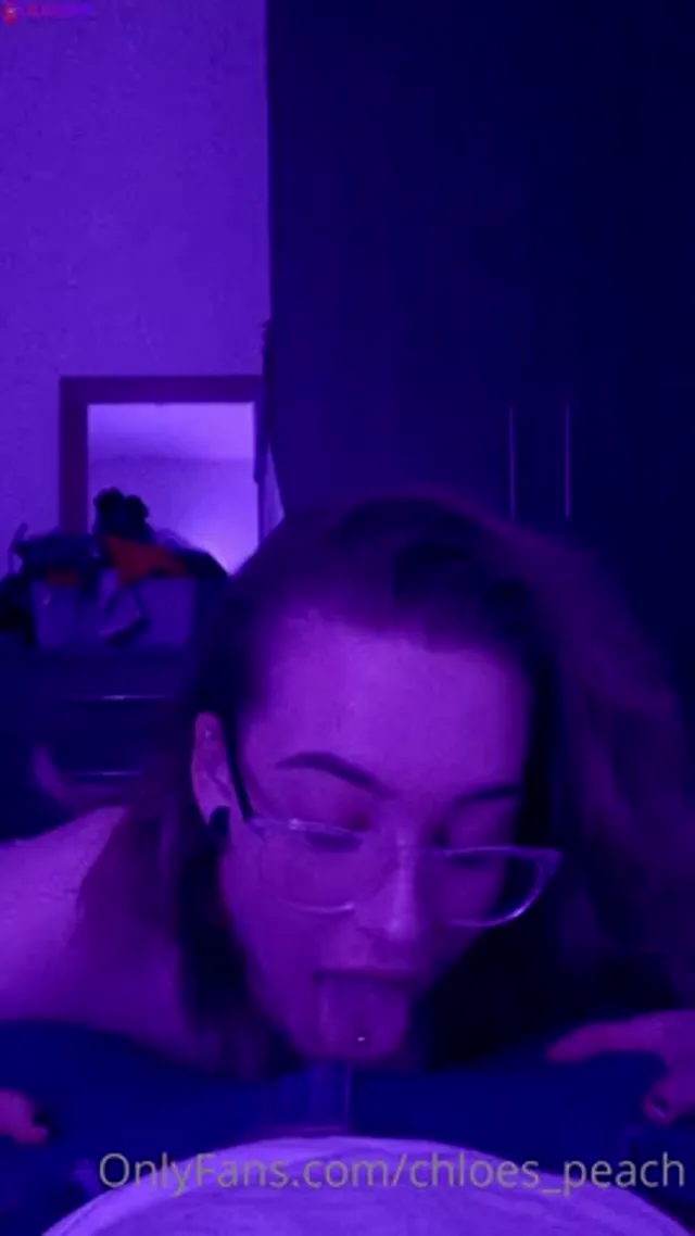 Chloes Peach Midnight Blowjob POV