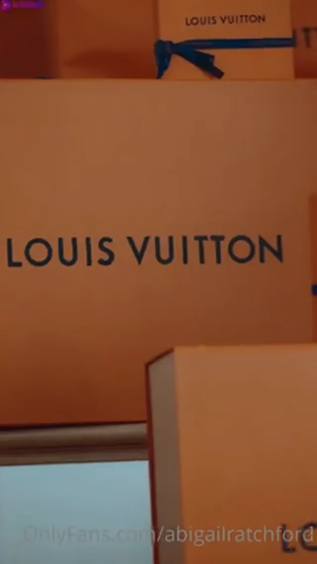 Abigail Ratchford Glamour In Sexy Dress