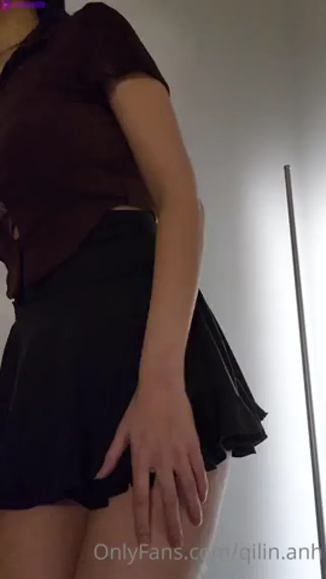 Bouncing Tits Of Qilin Anh