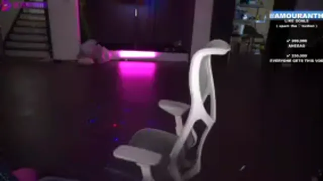 Amouranth Forgetting to Turn Off Stream And Gets Naked