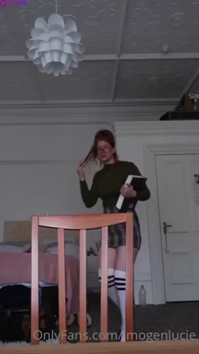 Imogen Lucie – Slutty Student Strips Naked And Gives JOI